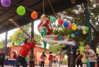 Con ayuda ciudadana, niños de la colonia Almacenes celebran su posada