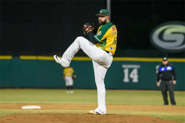 Yoanys Quiala es el lanzador del año Yoanys Quiala es el lanzador del año