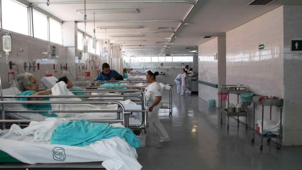 Aumentan en casi 5% hombres en enfermería del IMSS