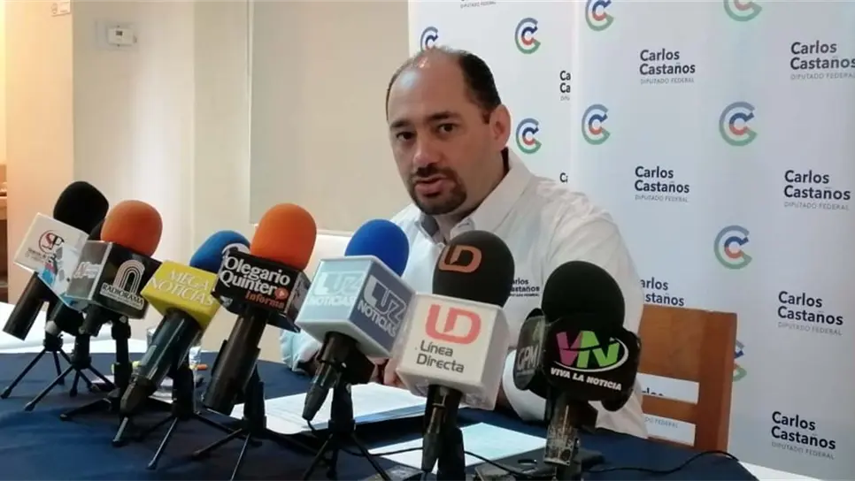 Gobernadores panistas se resisten al Insabi