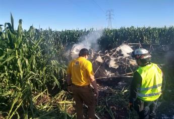 Se desploma e incendia avioneta en Constancia