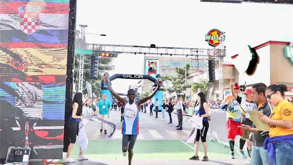 Bersitei y Misha Ruiz se llevan el Maratón Culiacán