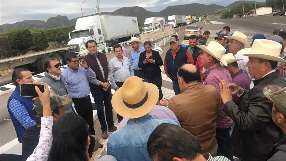 Productores suspenden bloqueos por tres días