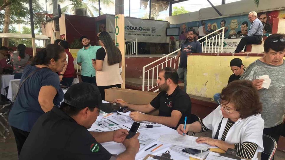 Familias de la colonia Independencia reciben la Jornada de Apoyo Puro Sinaloa