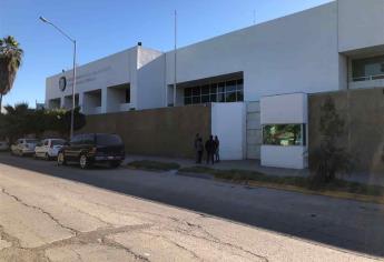 Padres de niño fallecido en socavón acuden a la FGR