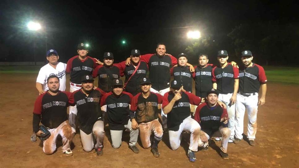 Fura Mochis domina al término del rol regular en el softbol de Medios