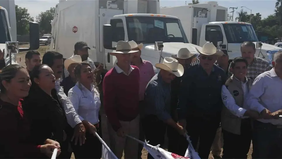 Entrega Gobernador siete unidades para equipar al Ayuntamiento de Sinaloa