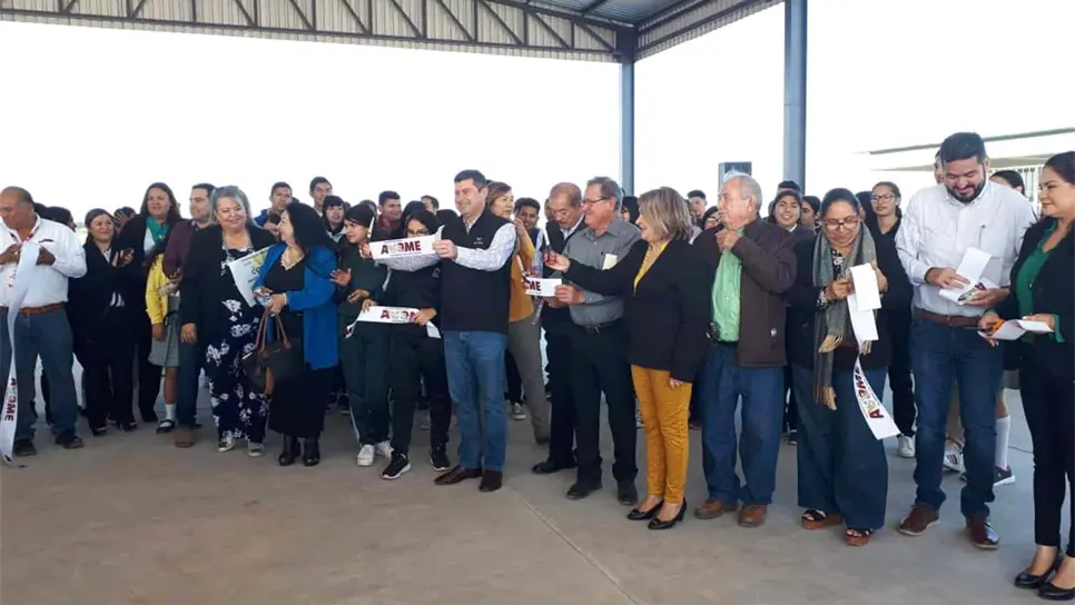 Alcalde de Ahome entrega obras de infraestructura a Cobaes 117