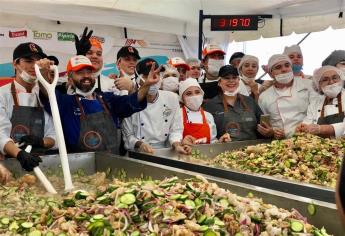 Con 3.1 t de aguachile, Culiacán mantiene récord Guinness