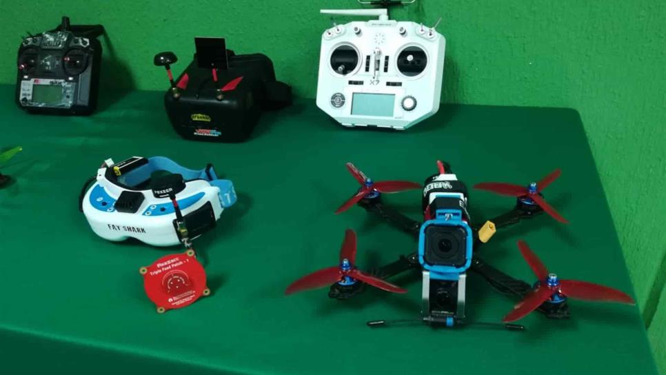 Carrera en Pilotaje de Drones de Conalep abre mercado laboral en México y EU