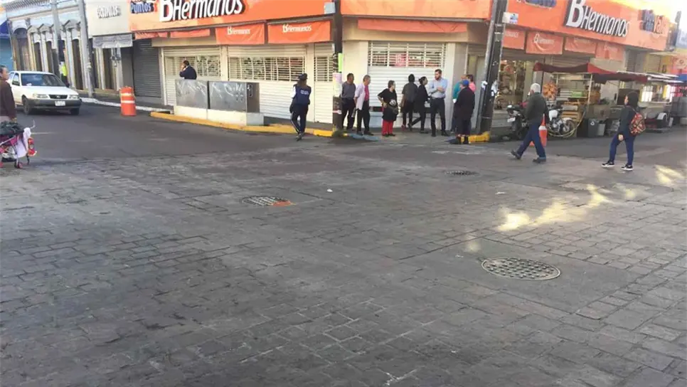Bloquean instalación de ambulantes en el Centro de Mazatlán
