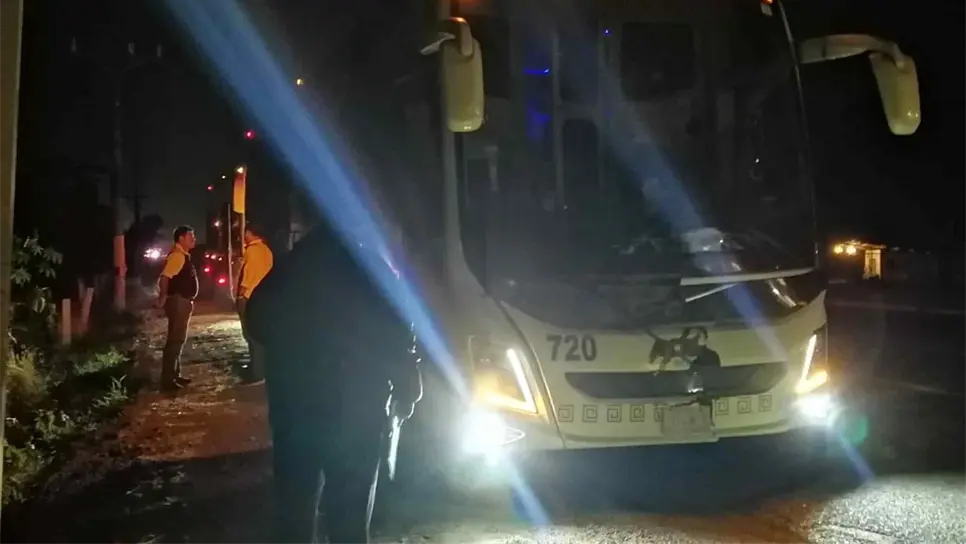 Muere hombre arrollado por autobús al norte de Culiacán