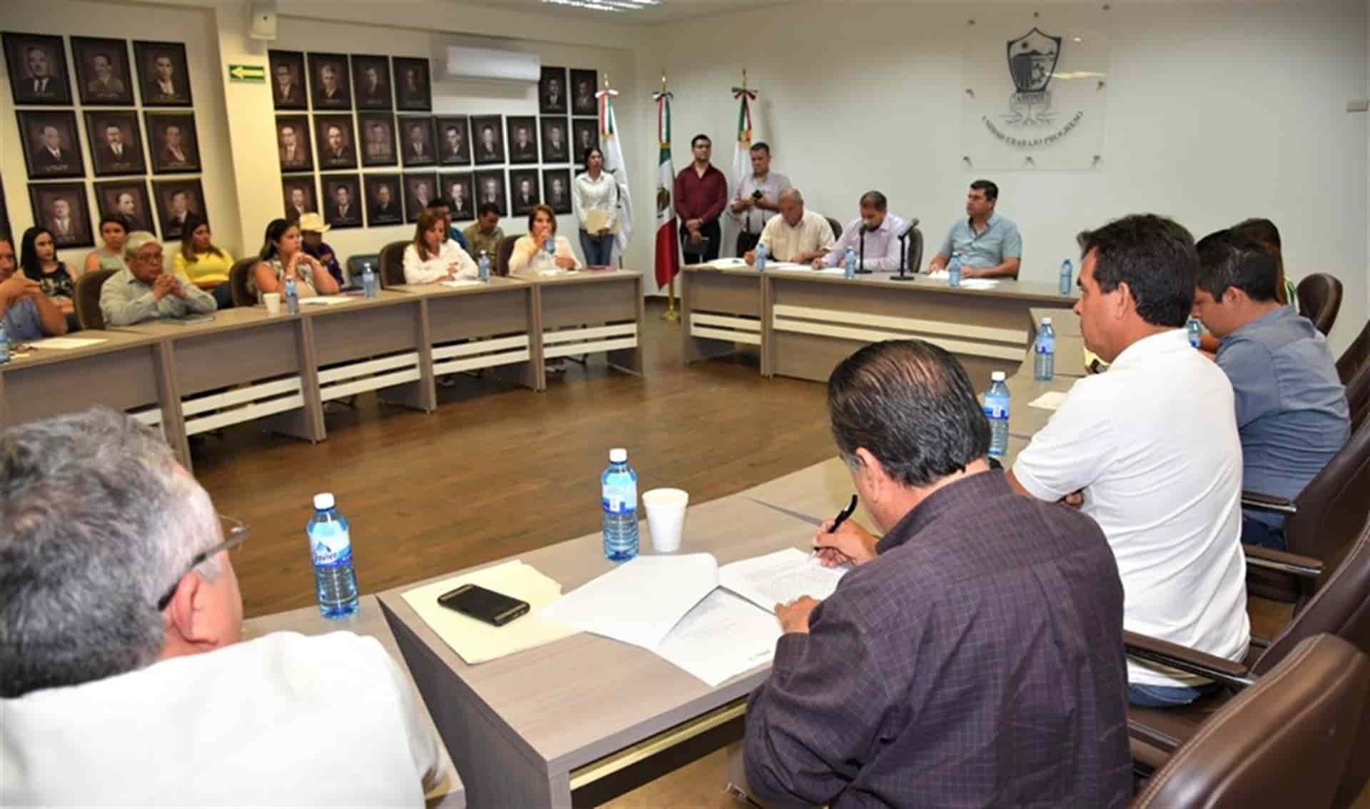 Regidores de Ahome se suben el sueldo a 69 mil pesos al mes