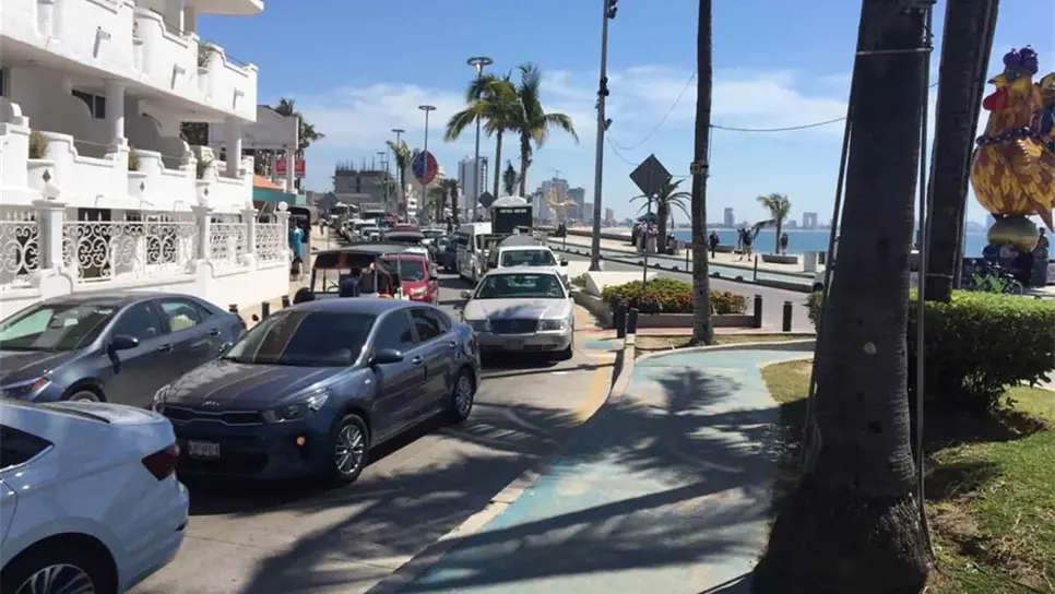 Exhortan a respetar las reglas vialidad durante el Carnaval de Mazatlán