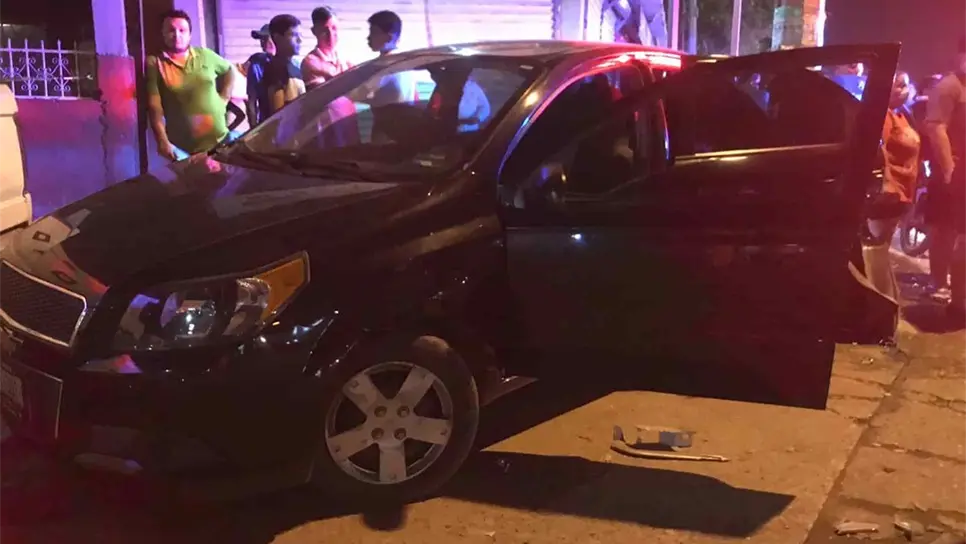 Accidente sobre el bulevar Las Torres deja una mujer herida