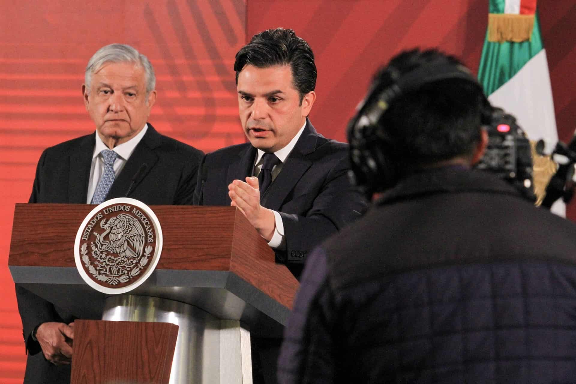 Otorgará IMSS becas y prestaciones a residentes