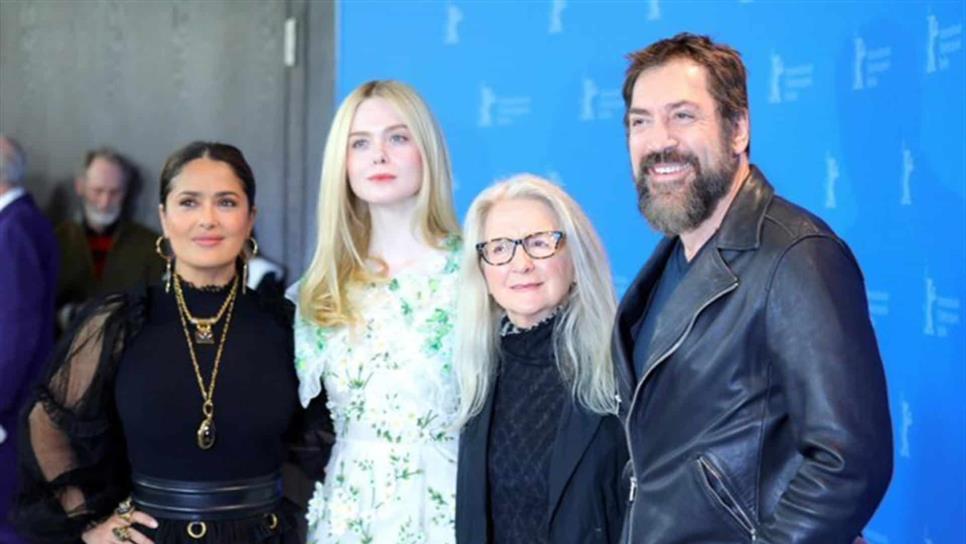 Javier Bardem y Salma Hayek presentan filme en Berlinale 2020
