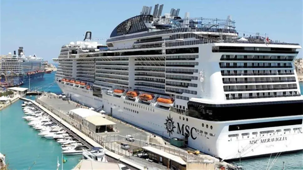 Sanidad Internacional revisa a pasajeros del crucero Meraviglia