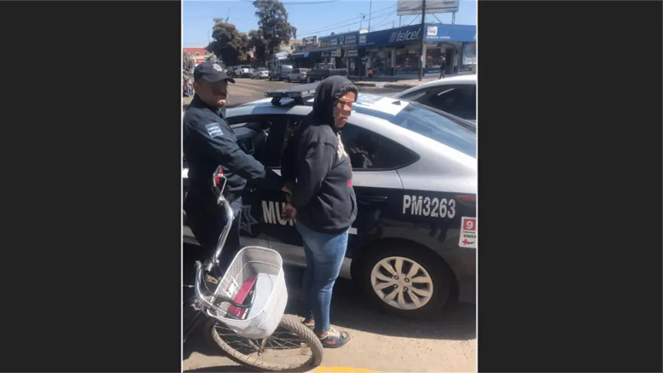 Detienen a mujer por robo de bicicleta
