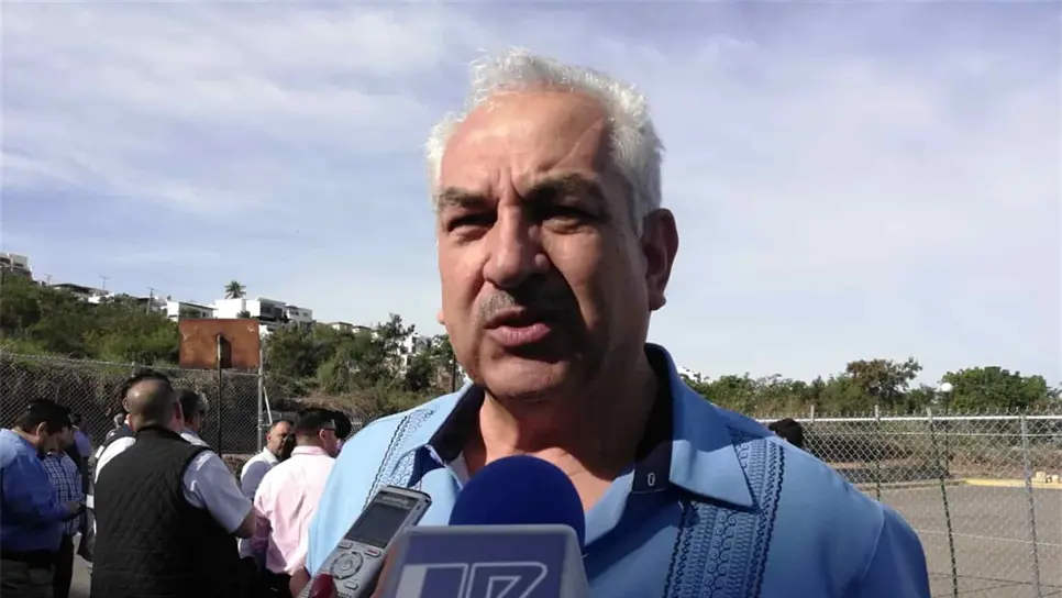 Salvador Elenes Iriarte.