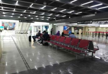 Sin cercos sanitarios el aeropuerto de Culiacán