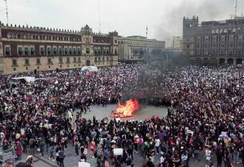 Miles de mujeres inundaron la plancha del zócalo como un tsunami