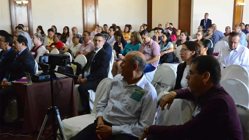 Capacitan a médicos generales en Culiacán