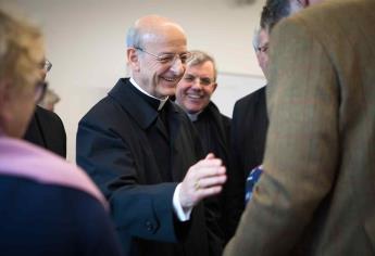 Opus Dei pide a fieles vestirse bien para las misas online