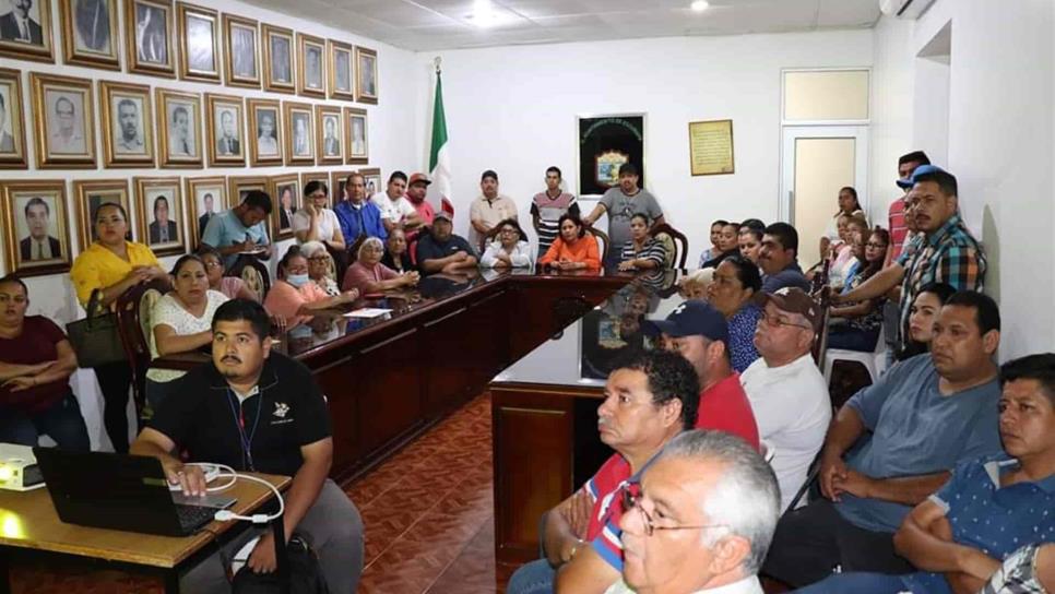 Orientan a comerciantes de comida sobre el Covid-19 en Escuinapa