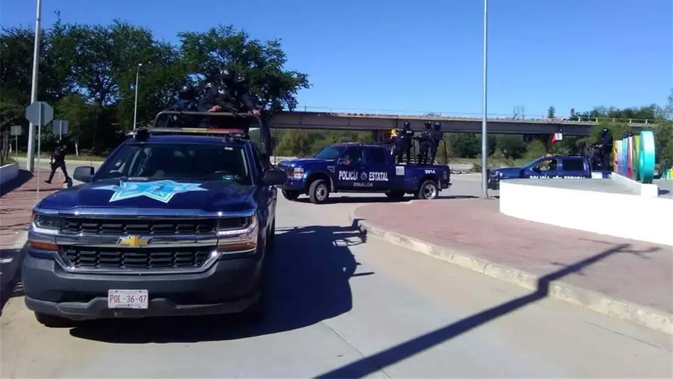 Hombres armados levantan a joven y golpean al papá en Choix