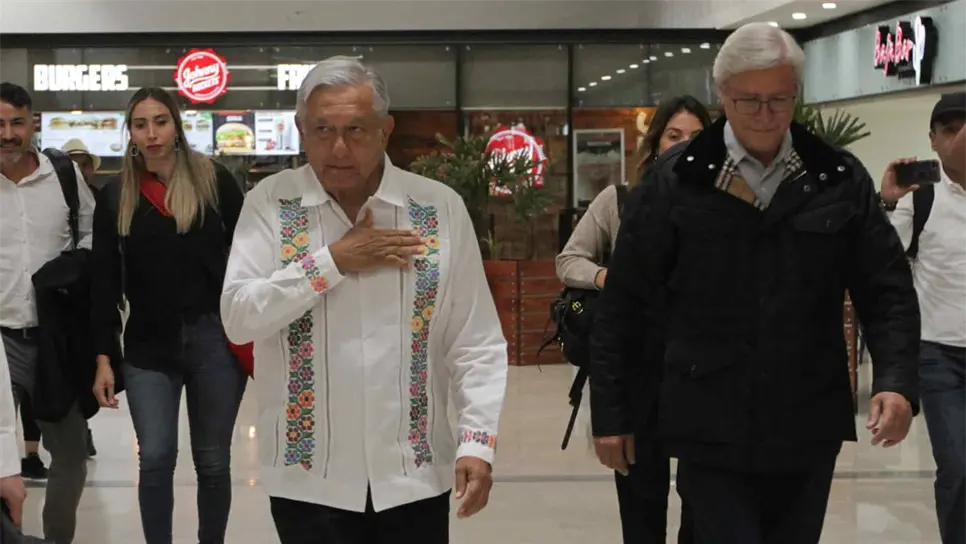 Pide AMLO resguardarse en casa y evitar colapso de hospitales