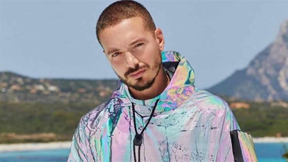 J Balvin muestra una relación tóxica en su nuevo video Gris