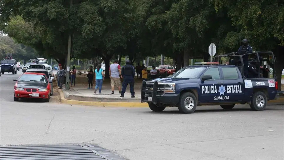 Autoridades evitan aglomeración de personas tras reporte