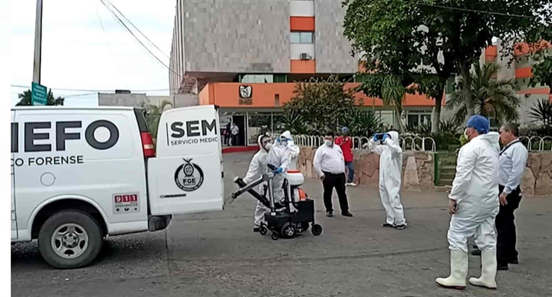 Desinfectan con ozono clínica del Seguro Social en Culiacán