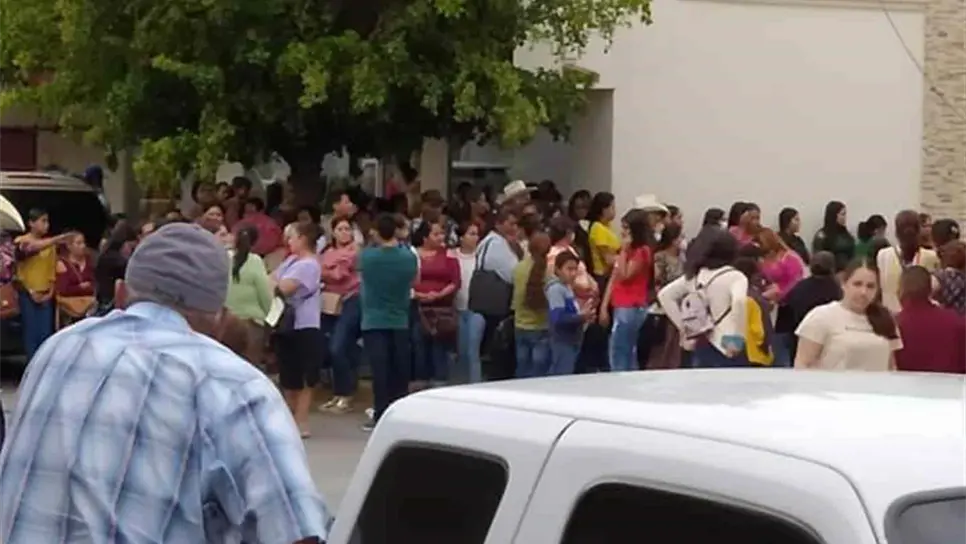 Sin #SusanaDistancia entregan apoyos Bienestar en Choix