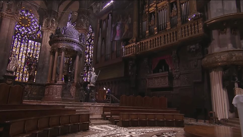 Andrea Bocelli ofrece concierto digital desde la Catedral de Milán