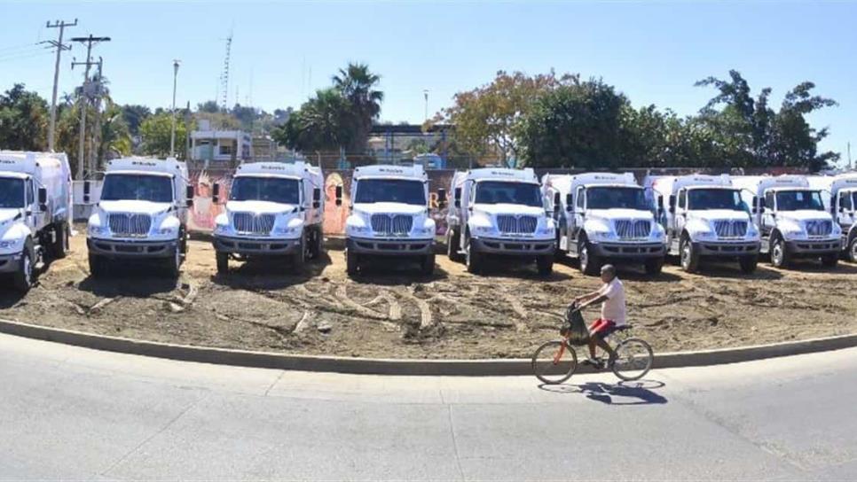 Entrega Municipio 10 nuevos camiones recolectores de basura en Mazatlán