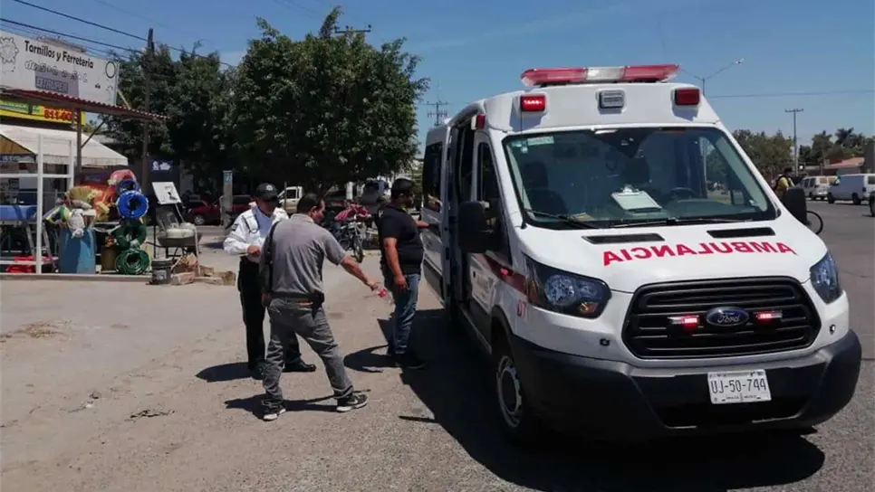 Menor se fractura la cadera tras ser embestido en su bicicleta