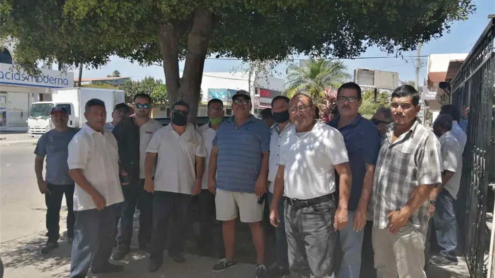 Gobierno del Estado entrega despensas a choferes del transporte urbano