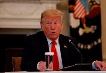 Trump señala problemas de México con Covid-19 y se felicita por muro