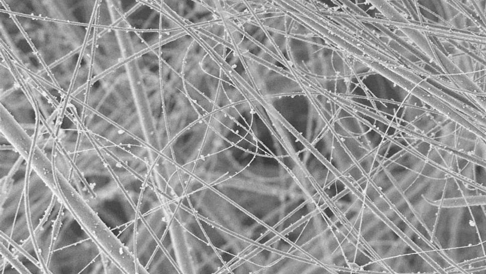 Desarrollan nanofibras que podrían frenar partículas de Covid-19