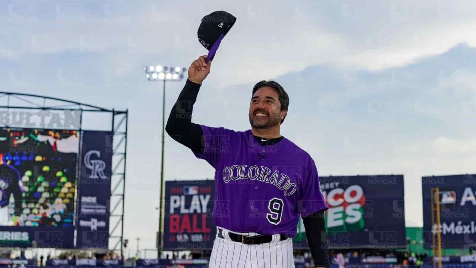 Vinny Castilla llega a la ciudad de Monterrey