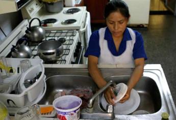 Desde hoy, trabajadoras del hogar podrán solicitar crédito en el IMSS