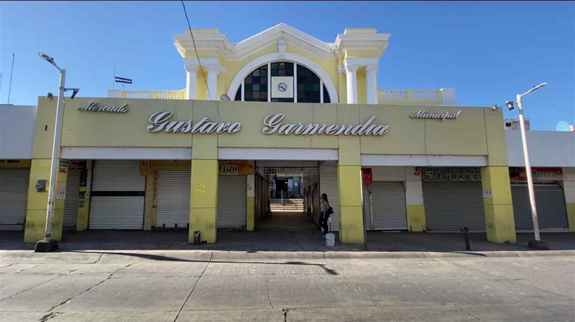 Exigen locatarios del Garmendia los escuchen ante bajas ventas