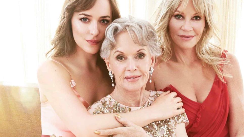 Dakota Johnson revela que Tippi Hedren aún convive con felinos