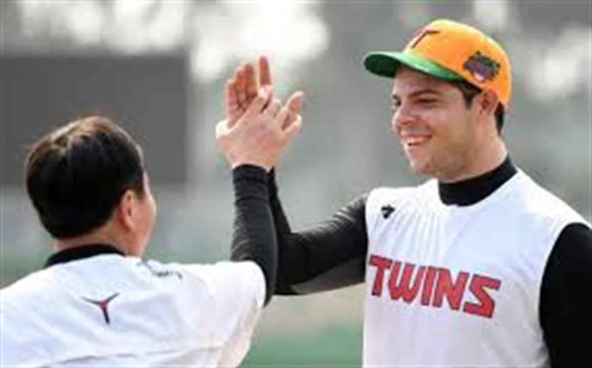 Con grand slam en la novena, Ramos da el triunfo a los LG Twins