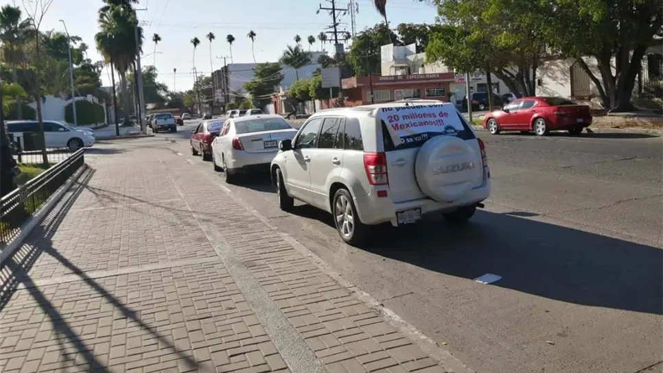 Piden que AMLO renuncie a la Presidencia