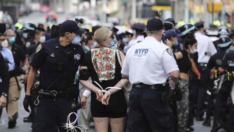 Ordenan toque de queda en ciudad de Nueva York ante protestas