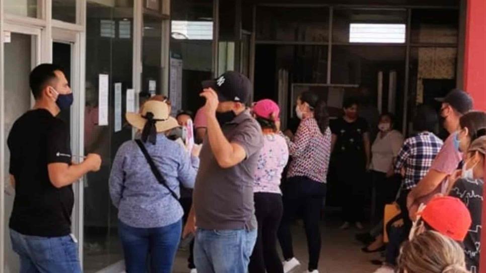 Denuncian tortuguismo y aglomeraciones en oficinas del Registro Civil