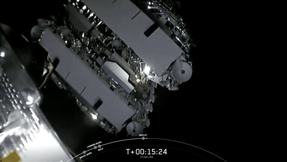 SpaceX pone en órbita 60 minisatélites de Starlink